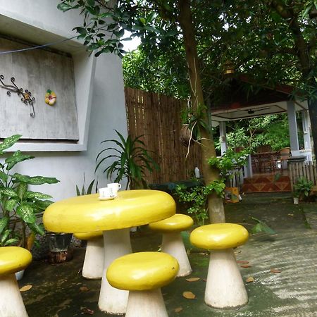Khamphouy Guesthouse Champasak Buitenkant foto