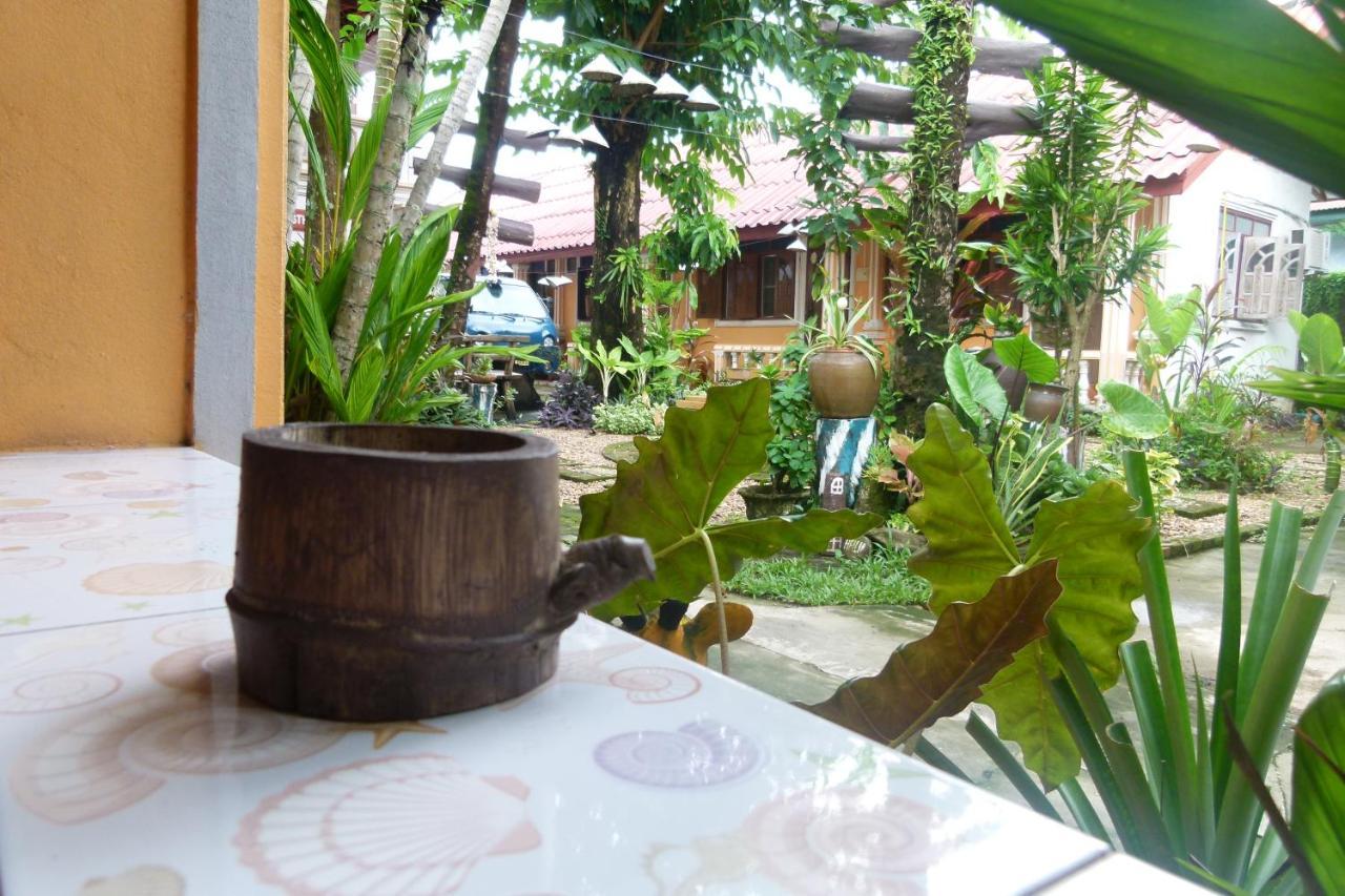 Khamphouy Guesthouse Champasak Buitenkant foto