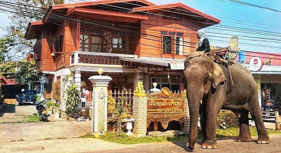Khamphouy Guesthouse Champasak Buitenkant foto