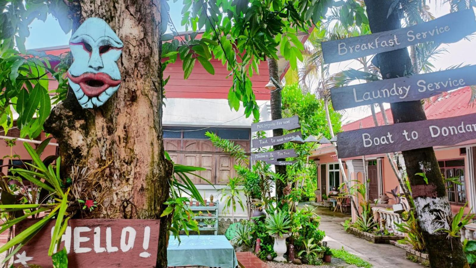Khamphouy Guesthouse Champasak Buitenkant foto